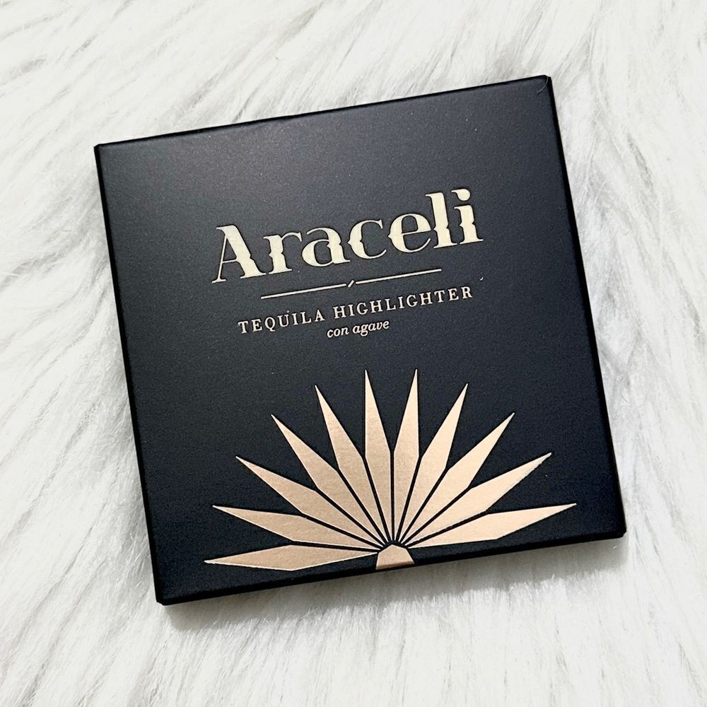 Araceli Beauty Tequila Highlighter Blanco, New in Box, Full Size